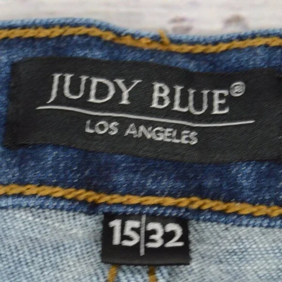 Judy Blue Womens Size 15/32 Skinny Fit Medium Wash Denim Jeans JB82106MD GUC - Picture 4 of 13